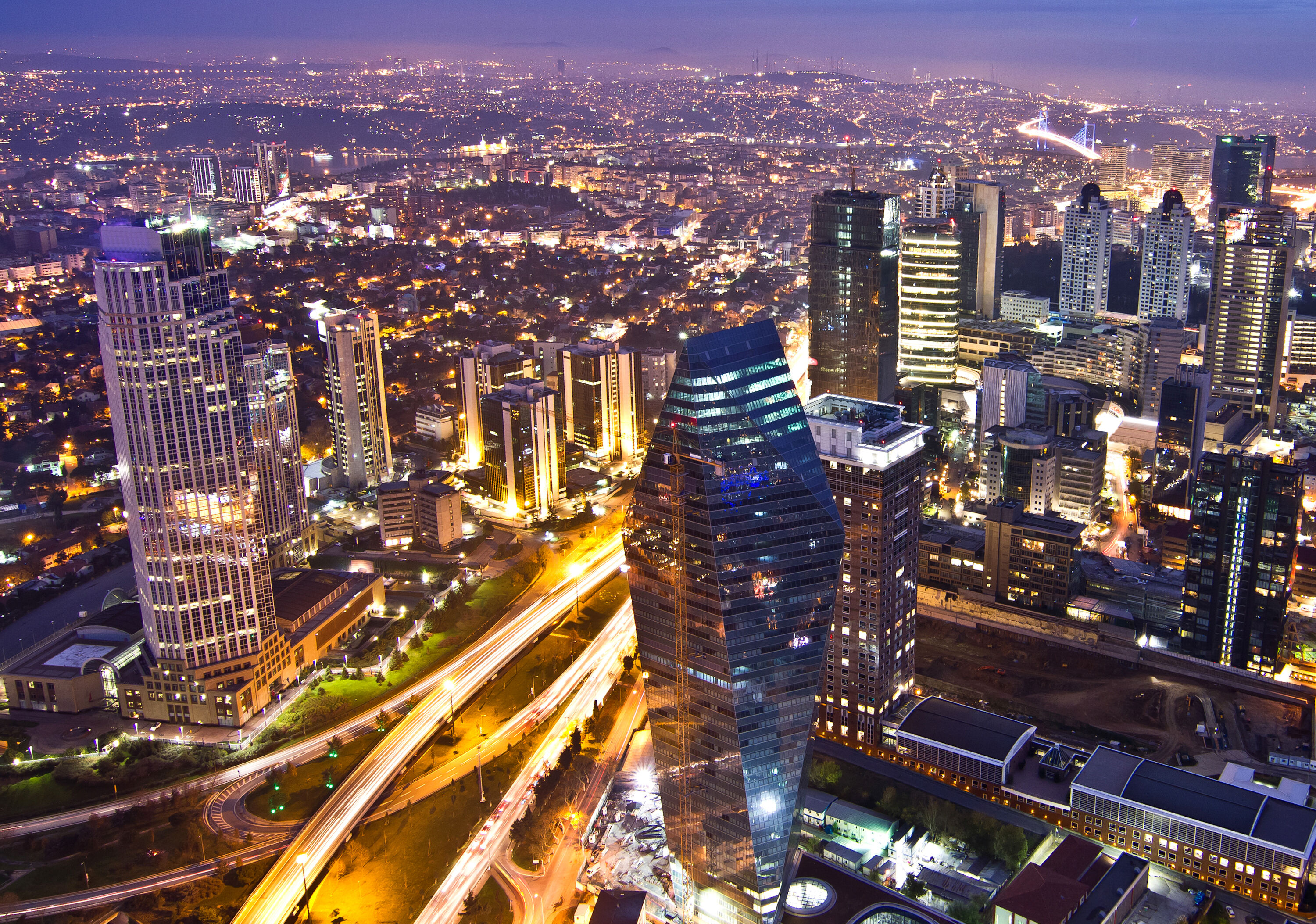 https://en.m.wikivoyage.org/wiki/File:View_of_Levent_financial_district_from_Istanbul_Sapphire.jpg